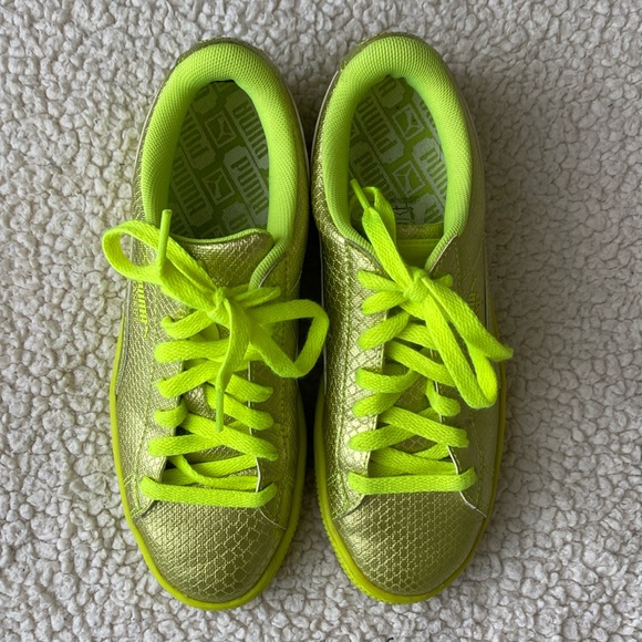 Puma Womens’ Basket Future Minimal Sneaker - Picture 14 of 16